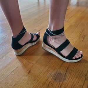 Steve Madden Jbandi Girls Black Wedge Sandals Size 1